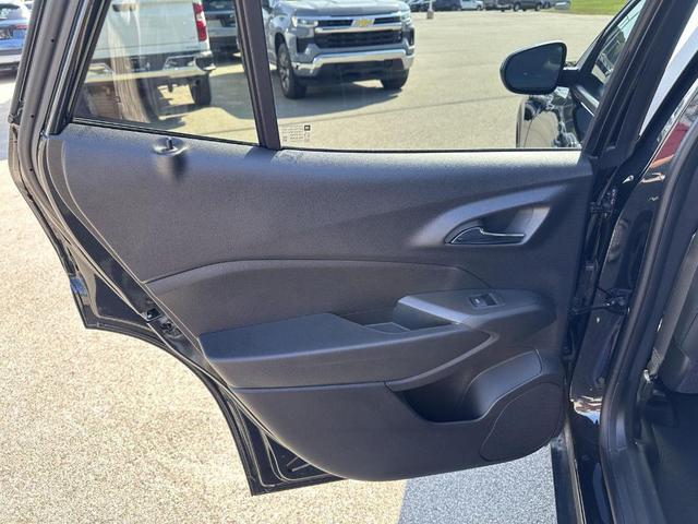 Photo of 2024 Mosaic Black Metallic Chevrolet Trax