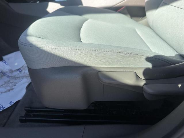 Photo of 2017 Blue Velvet Metallic Chevrolet Malibu