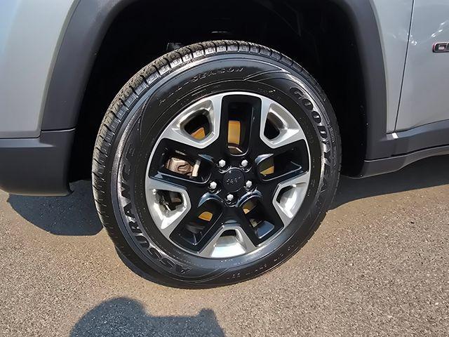 Photo of 2017 Billet Silver Metallic Clearcoat Jeep New Compass