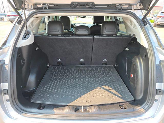 Photo of 2017 Billet Silver Metallic Clearcoat Jeep New Compass