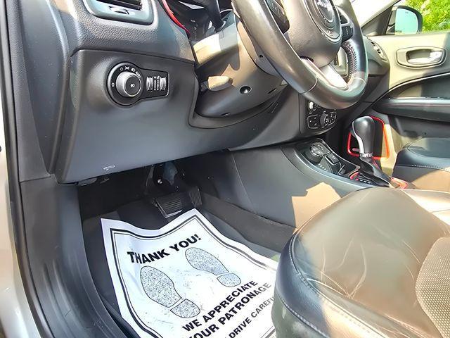 Photo of 2017 Billet Silver Metallic Clearcoat Jeep New Compass