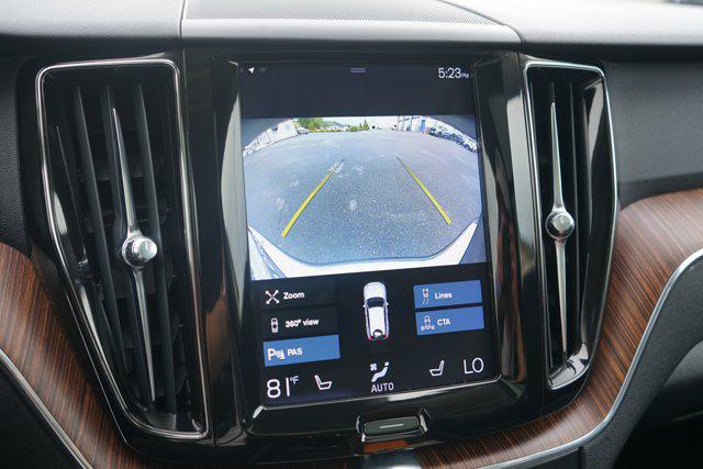Photo of 2021 Onyx Black Metallic Volvo XC60