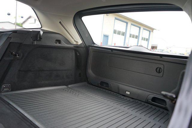 Photo of 2021 Onyx Black Metallic Volvo XC60