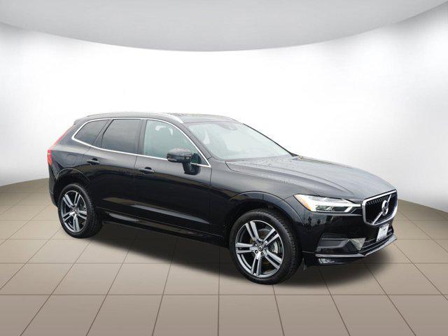 Photo of 2021 Onyx Black Metallic Volvo XC60