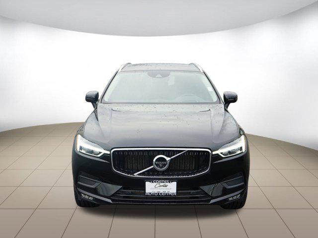 Photo of 2021 Onyx Black Metallic Volvo XC60