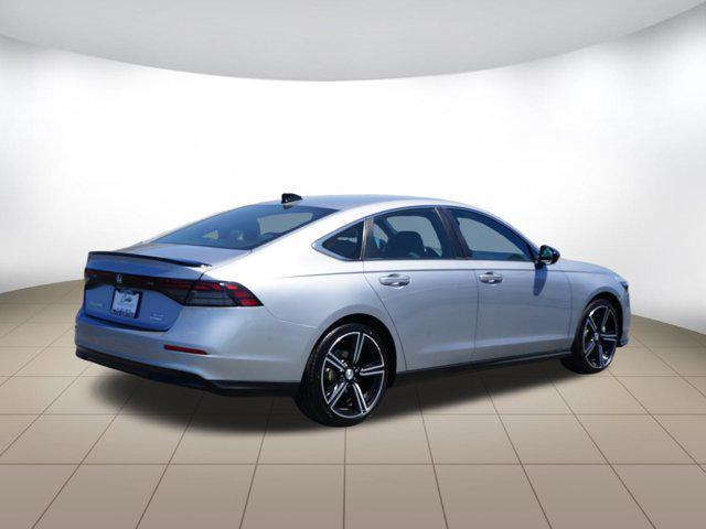 Photo of 2023 Lunar Silver Metallic Honda Accord Hybrid