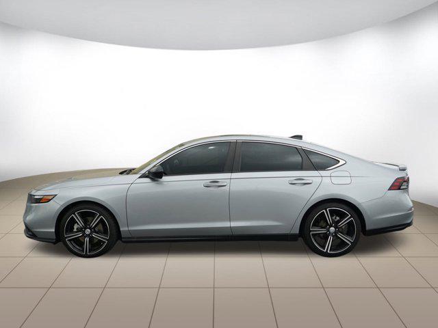Photo of 2023 Lunar Silver Metallic Honda Accord Hybrid