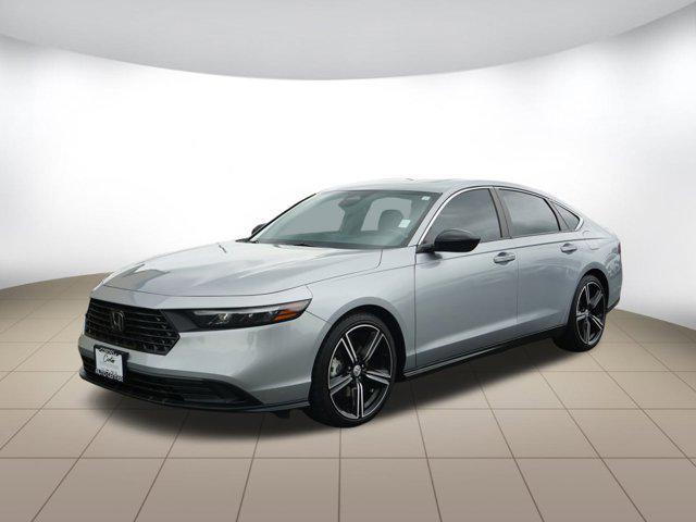 Photo of 2023 Lunar Silver Metallic Honda Accord Hybrid