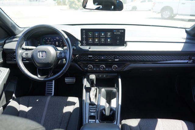 Photo of 2023 Lunar Silver Metallic Honda Accord Hybrid