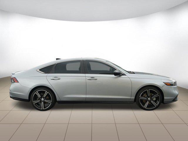Photo of 2023 Lunar Silver Metallic Honda Accord Hybrid