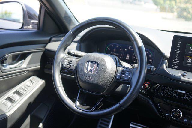 Photo of 2023 Lunar Silver Metallic Honda Accord Hybrid