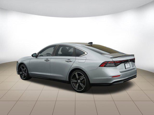 Photo of 2023 Lunar Silver Metallic Honda Accord Hybrid