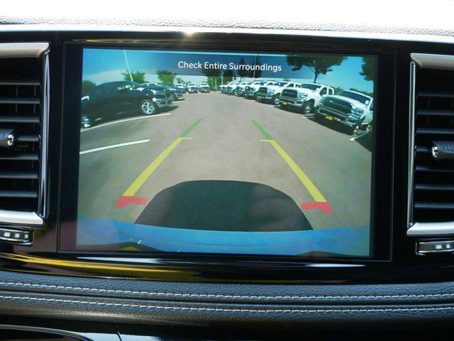 Photo of 2025 Bright White Clearcoat Chrysler Pacifica