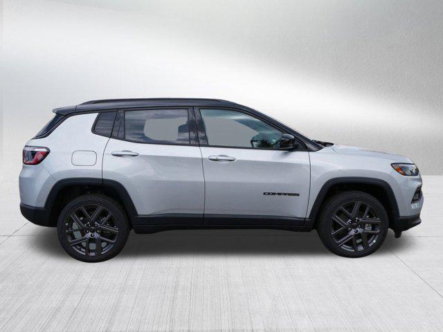 Photo of 2026 silver zynith metallic clearcoat Jeep Compass