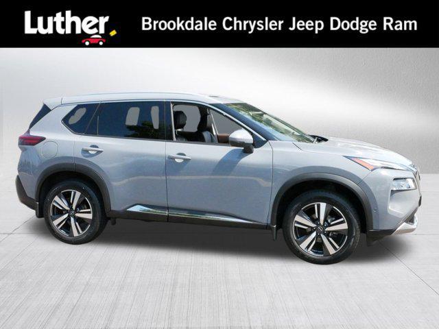 Photo of 2022 Boulder Gray Pearl Nissan Rogue
