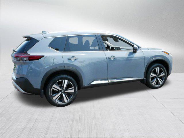 Photo of 2022 Boulder Gray Pearl Nissan Rogue