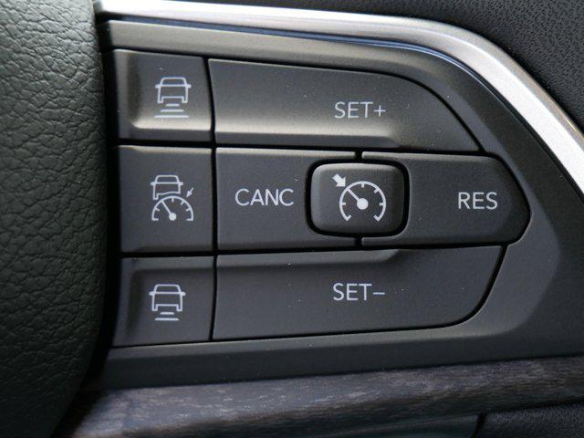 Photo of 2025 Silver Zynith Jeep Grand Cherokee
