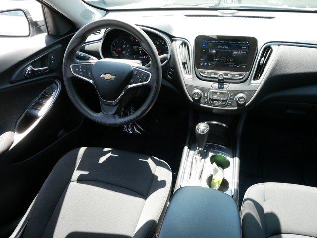 Photo of 2020 Summit White Chevrolet Malibu