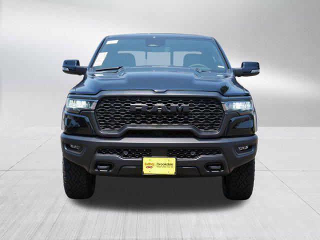 Photo of 2026 Diamond Black Crystal Pearlcoat RAM 1500
