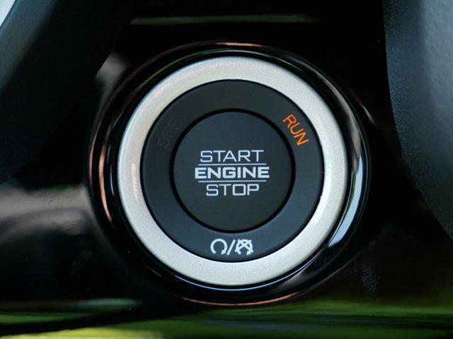 Photo of 2026 Diamond Black Crystal Pearlcoat RAM 1500