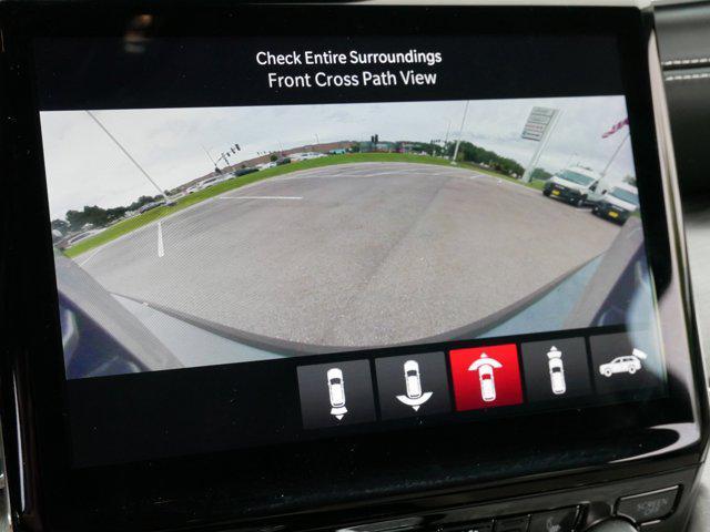 Photo of 2022 Diamond Black Crystal Pearlcoat Jeep Grand Cherokee L