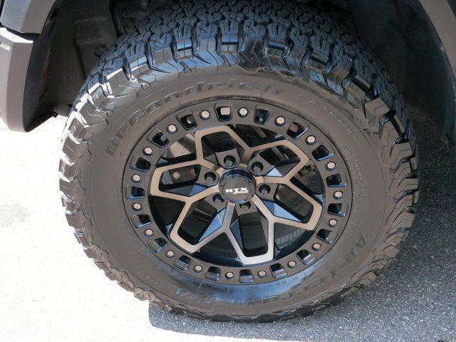 Photo of 2022 Diamond Black Crystal Pearlcoat RAM 1500