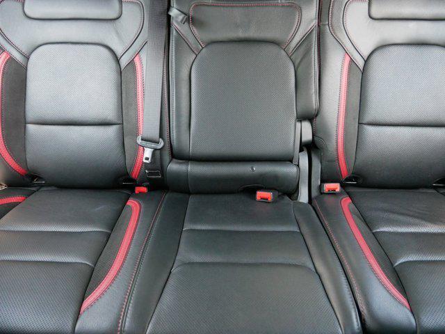 Photo of 2022 Diamond Black Crystal Pearlcoat RAM 1500