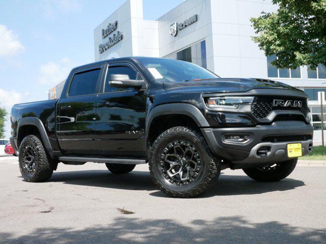 Photo of 2022 Diamond Black Crystal Pearlcoat RAM 1500