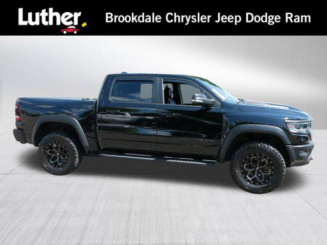 Photo of 2022 Diamond Black Crystal Pearlcoat RAM 1500