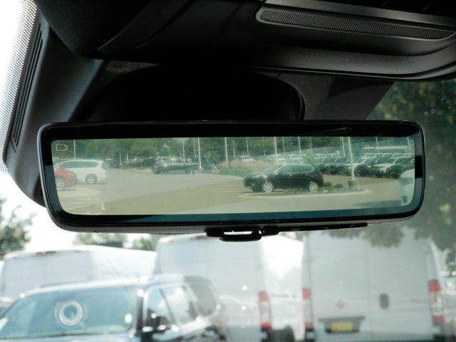 Photo of 2022 Diamond Black Crystal Pearlcoat RAM 1500