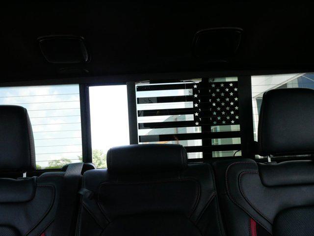 Photo of 2022 Diamond Black Crystal Pearlcoat RAM 1500