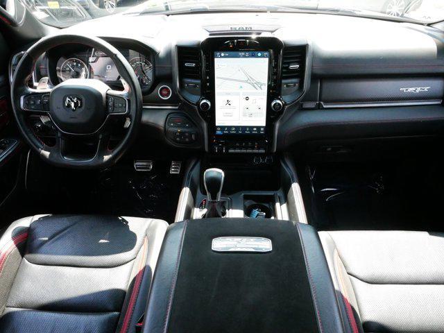Photo of 2022 Diamond Black Crystal Pearlcoat RAM 1500