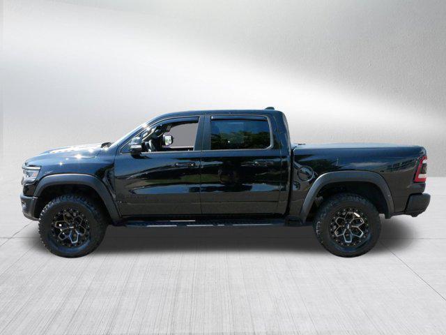 Photo of 2022 Diamond Black Crystal Pearlcoat RAM 1500
