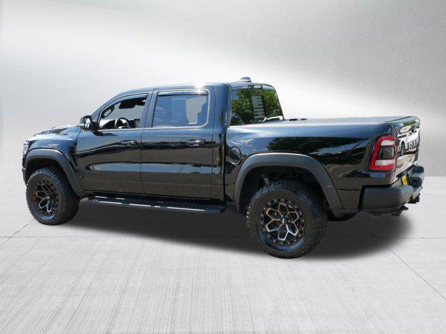 Photo of 2022 Diamond Black Crystal Pearlcoat RAM 1500