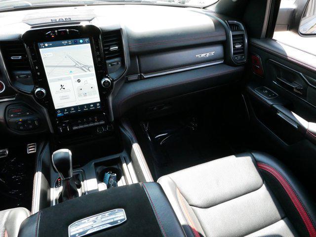 Photo of 2022 Diamond Black Crystal Pearlcoat RAM 1500