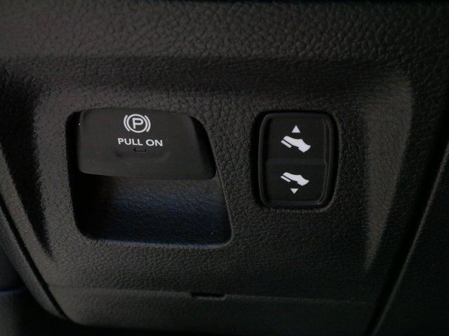 Photo of 2022 Bright White Clearcoat RAM 1500