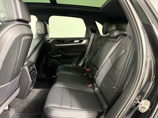 Photo of 2025 Chromite Black Metallic Porsche Cayenne