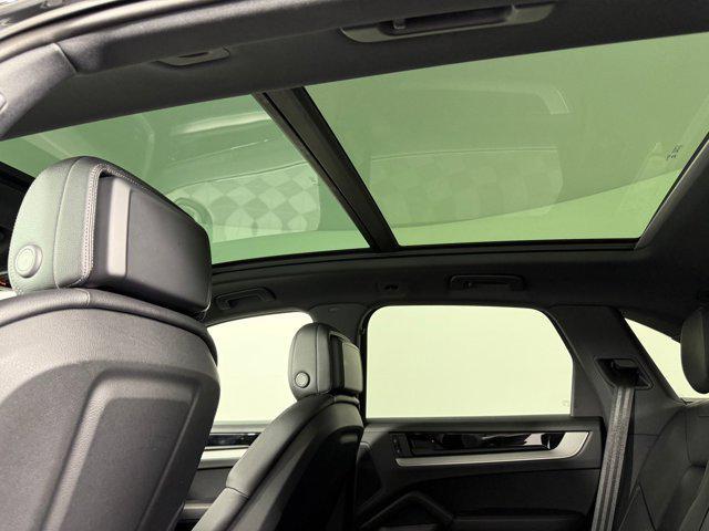 Photo of 2025 Chromite Black Metallic Porsche Cayenne