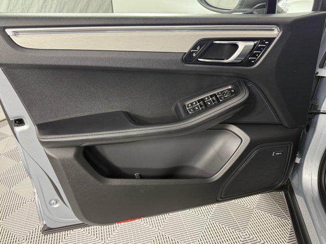 Photo of 2025 Dolomite Silver Metallic Porsche Macan