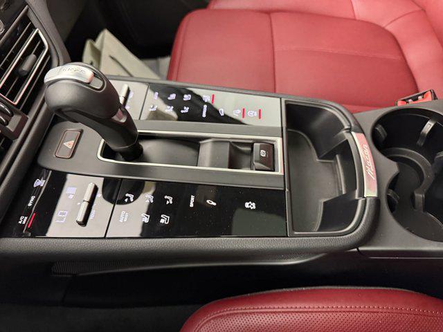 Photo of 2025 Carrara White Metallic Porsche Macan