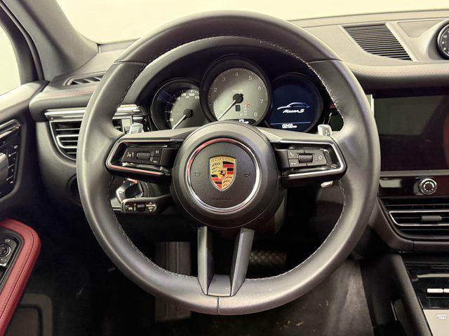 Photo of 2025 Carrara White Metallic Porsche Macan