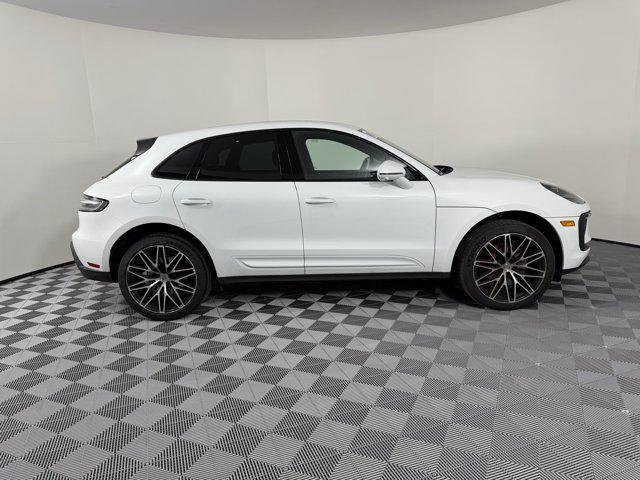 Photo of 2025 Carrara White Metallic Porsche Macan