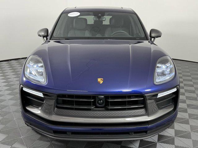 Photo of 2025 Gentian Blue Metallic Porsche Macan