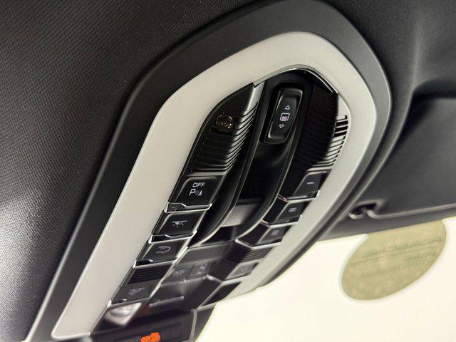 Photo of 2025 Gentian Blue Metallic Porsche Macan