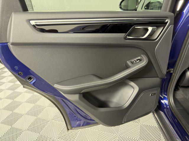 Photo of 2025 Gentian Blue Metallic Porsche Macan