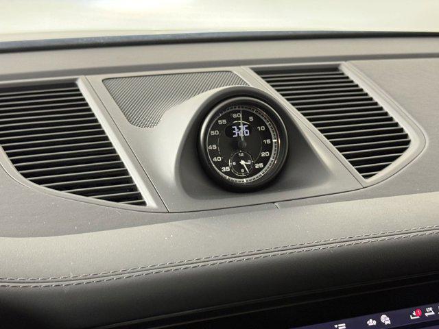 Photo of 2025 Gentian Blue Metallic Porsche Macan