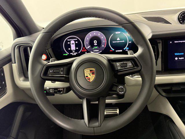 Photo of 2025 Algarve Blue Metallic Porsche Cayenne