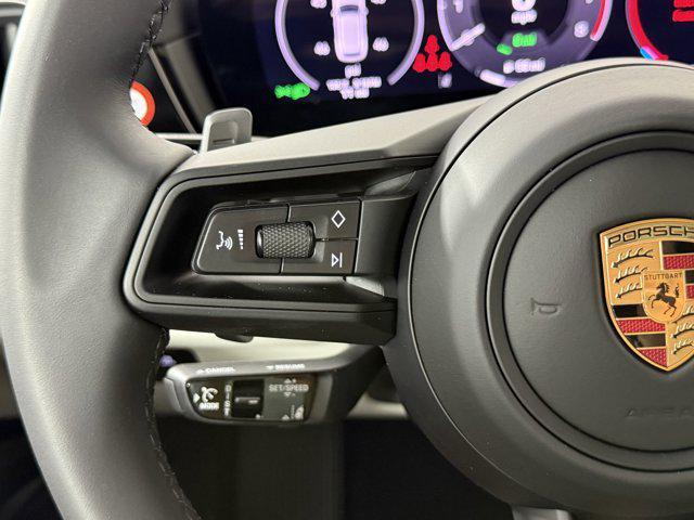 Photo of 2025 Algarve Blue Metallic Porsche Cayenne