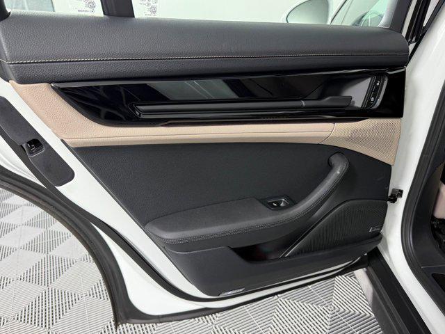 Photo of 2025 White Porsche Panamera