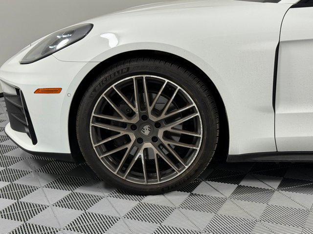 Photo of 2025 White Porsche Panamera